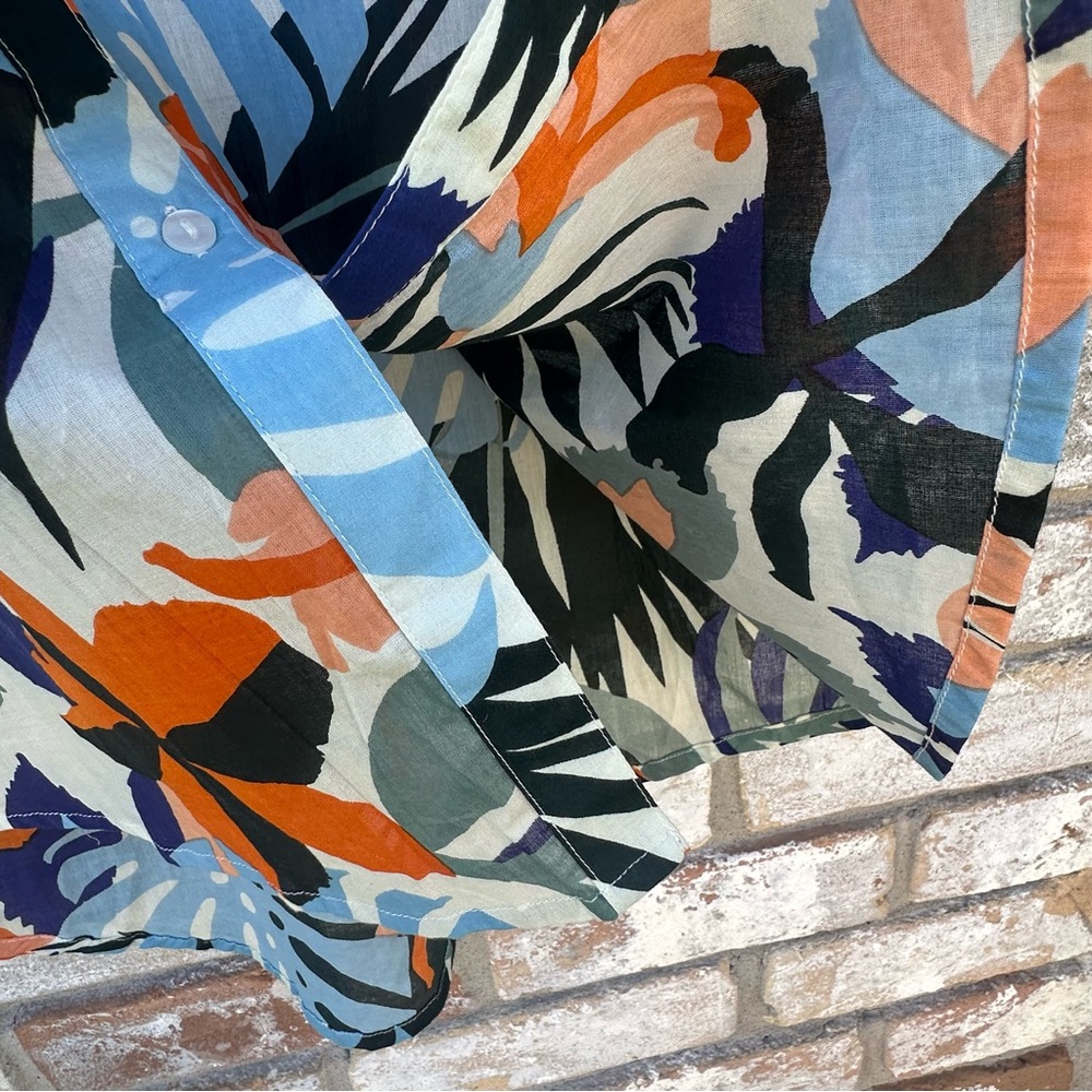 True Destinations Button Down Collared Tropical S… - image 6